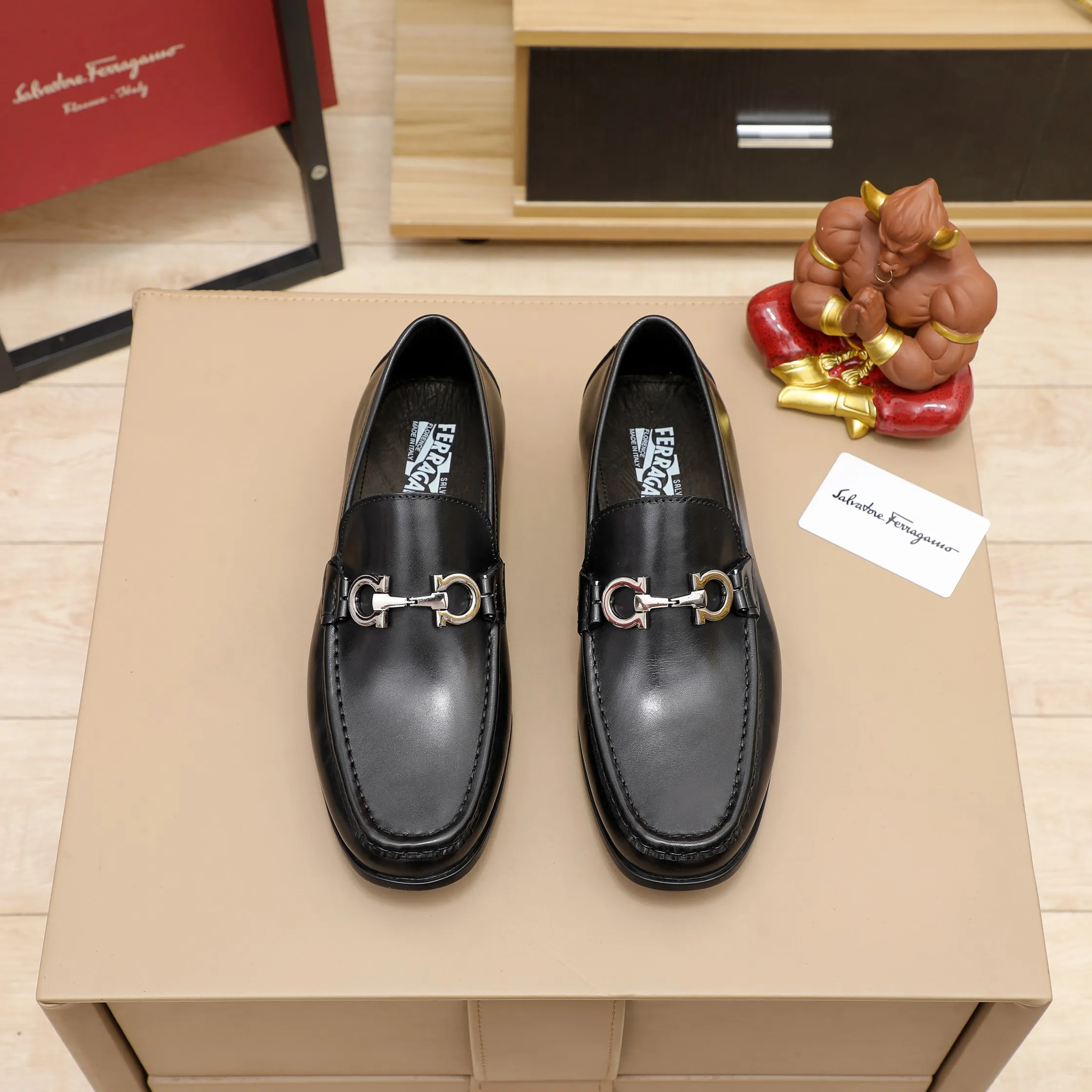 Men's shoes 💰540 🕷🕷🐂【Ferragamo】Ferragamo Popular fashionable casual shoes🇨🇳Official website counter 1:1 production, original mold opening💯Good quality visible, imported high-end first-layer waxed calfskin, water-dyed🐂leather lining🌿very clear texture, high-quality waterproof, non-slip and wear-resistant outsole🎋high quality and low price, truly handmade🍓Black optional! Code number 38-45……